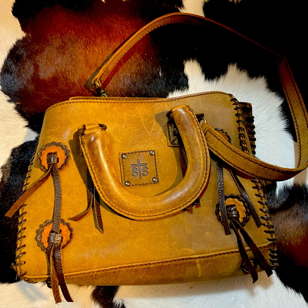 STS purse